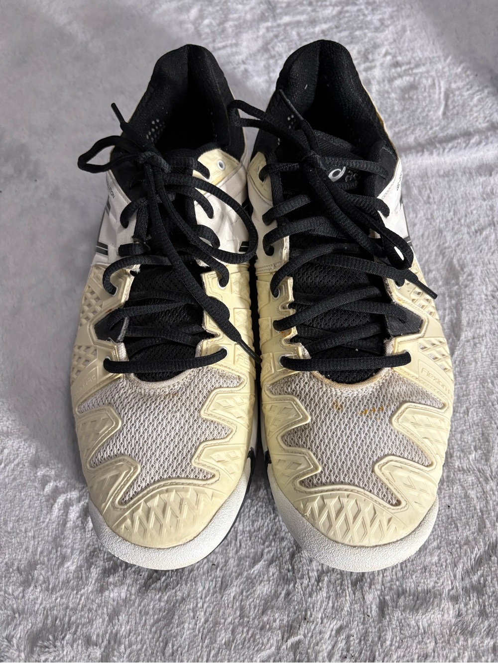 Asics Black and Cream Men's sneakers ( READ)